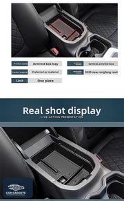 Real installation comparison of the armrest organizer in a Toyota RAV4